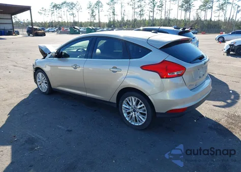 2017 Ford Focus Titanium z USA, uszkodzony, nr VIN 1FADP3N26HL316138